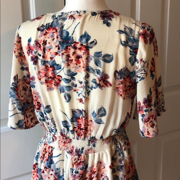 Floral Romper - Picture 7 of 8